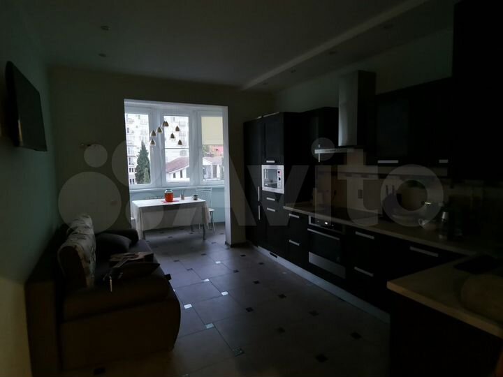 3-к. квартира, 100 м², 8/22 эт.