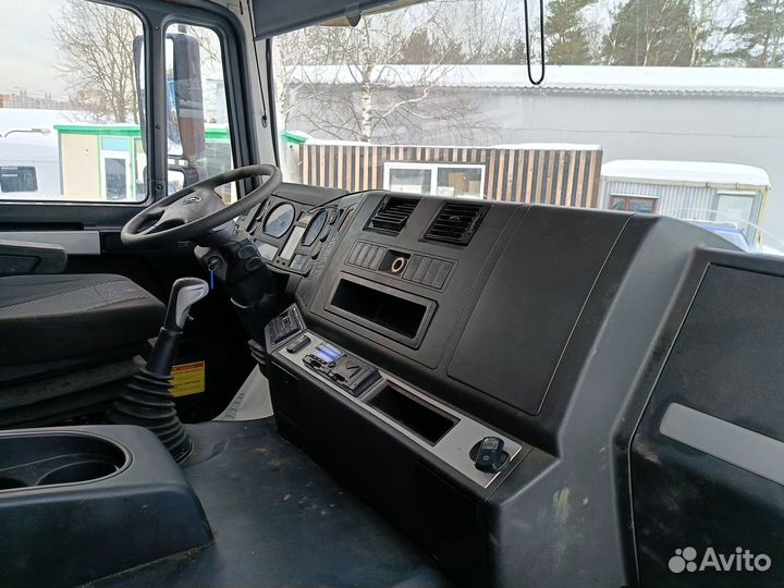 Shacman (Shaanxi) SX3258DT384C, 2022