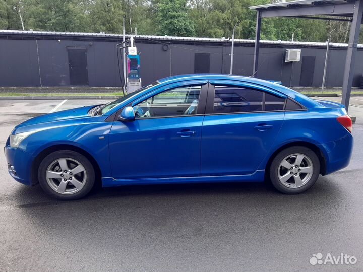 Chevrolet Cruze 1.8 AT, 2011, 200 000 км