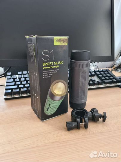 Bluetooth колонка (спортивная)