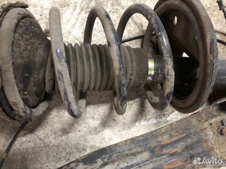 Стойка правая на чери тиго 2010г