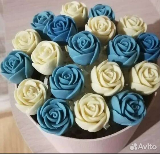 Ирисы и не только из шоколада ручной работы