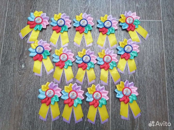 Броши (значки) на выпускной в детский сад