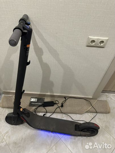 Электросамокат Ninebot Kickscooter ES2