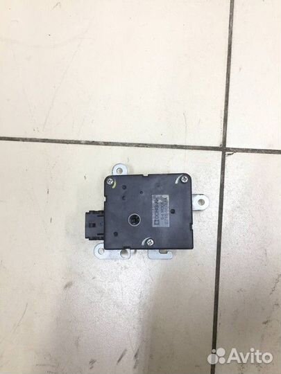 Моторчик привода заслонок отопителя Kia Spectra