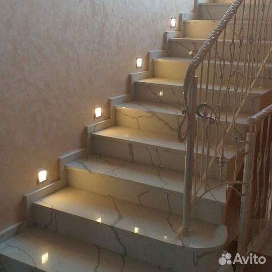 Лестница из искусственного камня кварц акрил