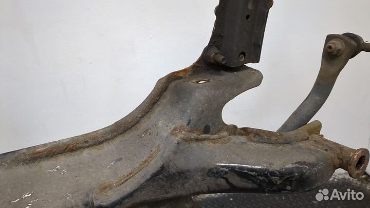 Балка подвески передняя Toyota Verso