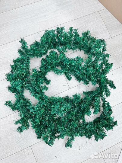 Еловая гирлянда