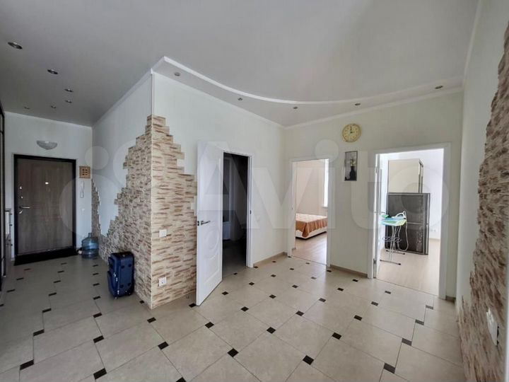 3-к. квартира, 113 м², 6/15 эт.