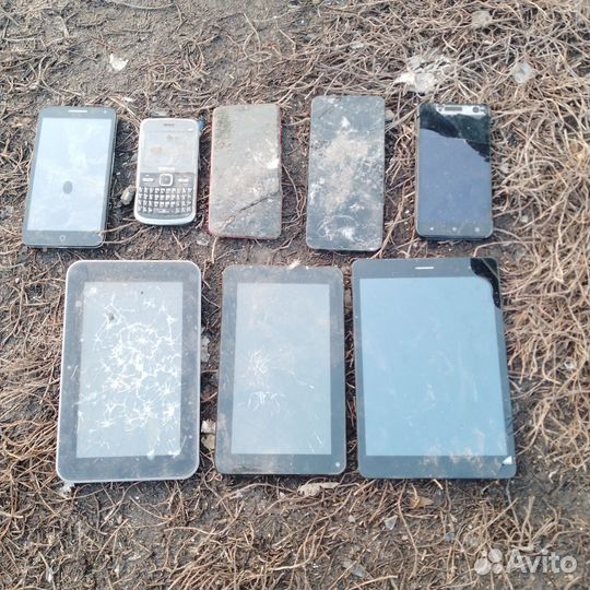 Планшеты, телефоны на запчасти