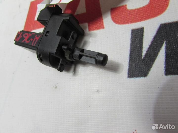 Выключатель концевой для Ford Focus 2 2005-2008г