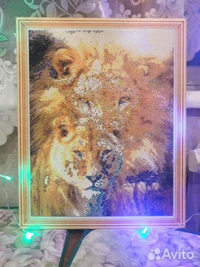 Картина из мозаики смотрите профиль