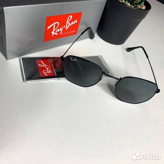 Солнцезащитные очки Ray-Ban