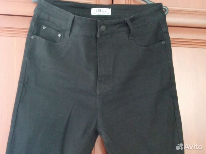 Джинсы новые
