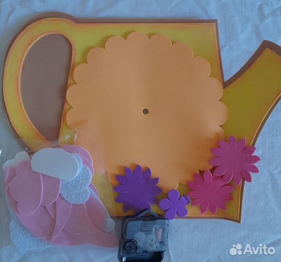 Апликация часы в коробке за малину