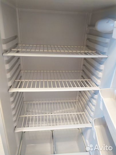 Холодильник Indesit