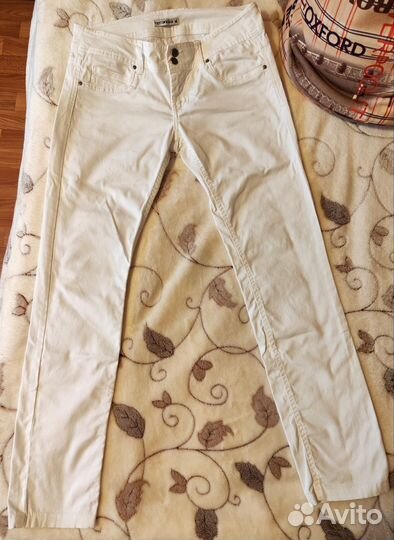 Джинсы белые с низкой посадкой Terranova