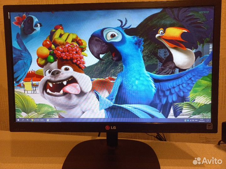 Монитор 22 FullHD