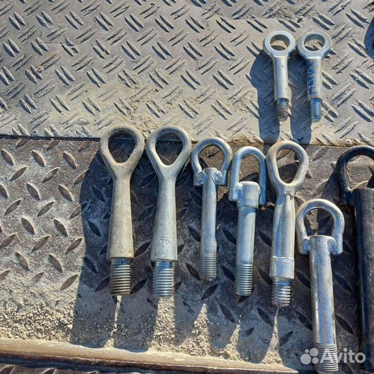 Буксировочный крюк