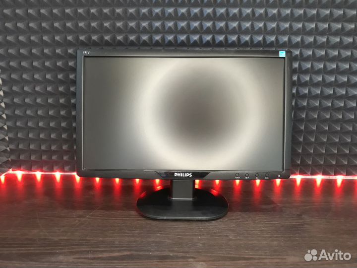 Широкоформатный монитор 19'' Philips 191V