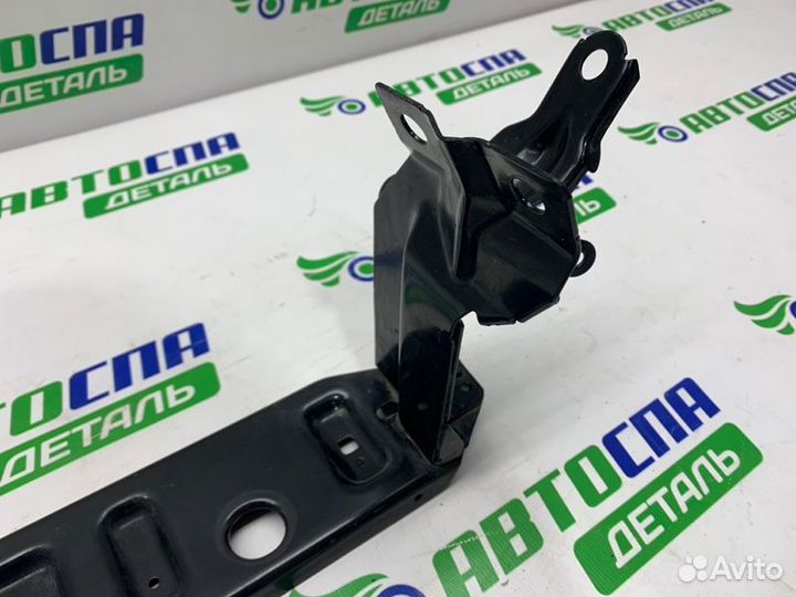 Планка радиаторов передняя Volvo S60 бензин 1 2012