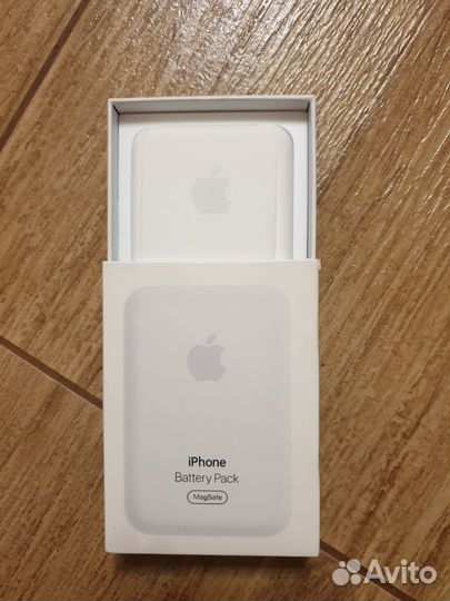 iPhone battery pack MagSafe