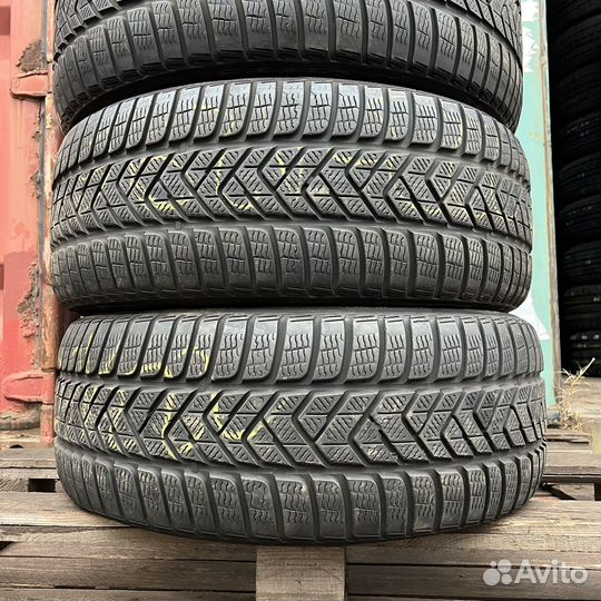 Pirelli Winter Sottozero 3 255/45 R19