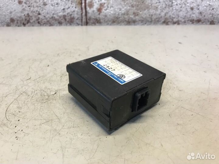 Блок управления зеркалами Mitsubishi Eterna 2.0