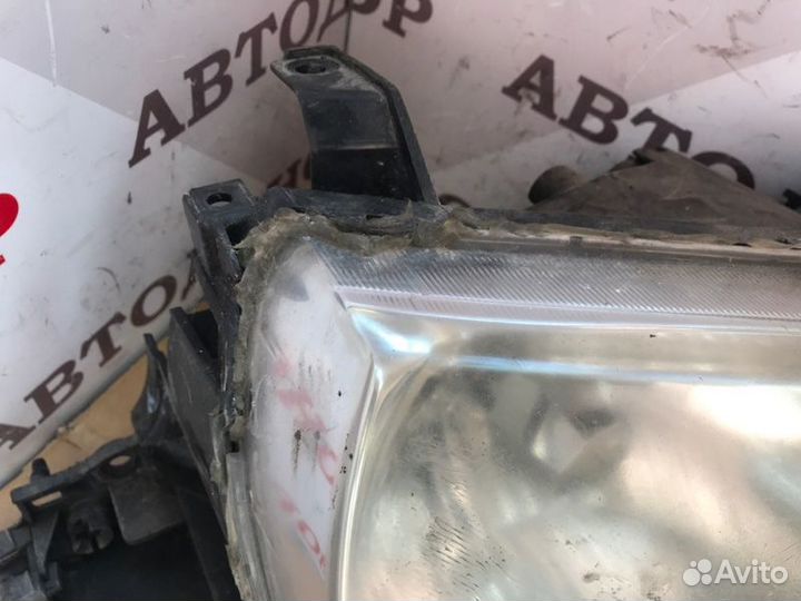 Фара галогеновая передняя правая Mazda Mpv 2001