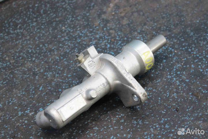 Цилиндр главный тормозной Mercedes-Benz E-Class (М