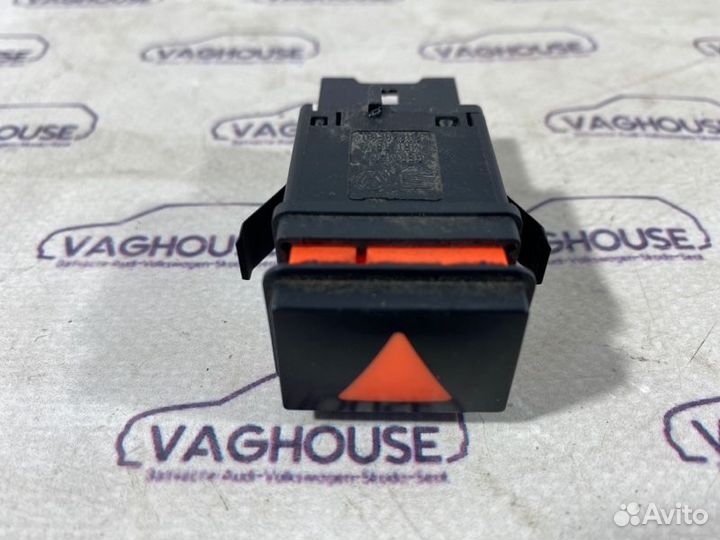 Кнопка аварийной сигнализации Porsche Cayenne 955