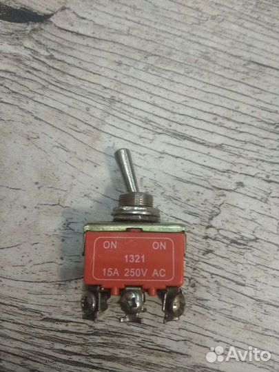 8U-1321, тумблер ON-ON 250В 15А