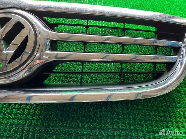 Решетка радиатора Volkswagen Tiguan 5N2