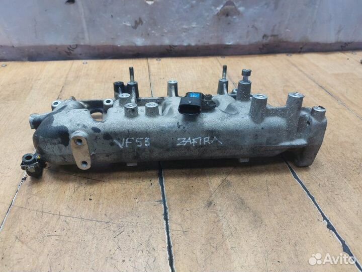 Коллектор впускной Opel Zafira B Z19DT 2006