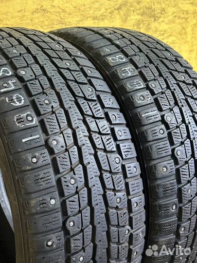 Dunlop SP Winter Ice 01 215/50 R17 95T