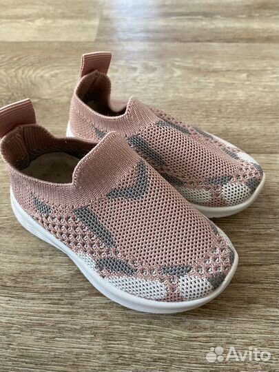 Кроссовки для девочек