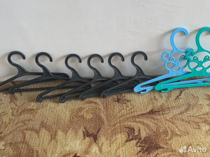 Вешалки детские