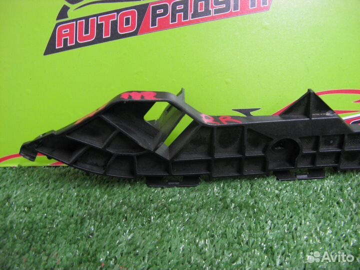 Крепление бампера toyota NDE150,NRE150,ZRE151,ZRE1