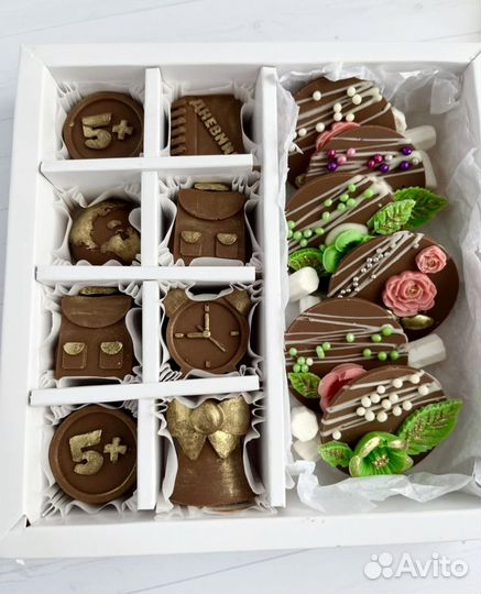 Шоколадные букеты на День учителя в наличии