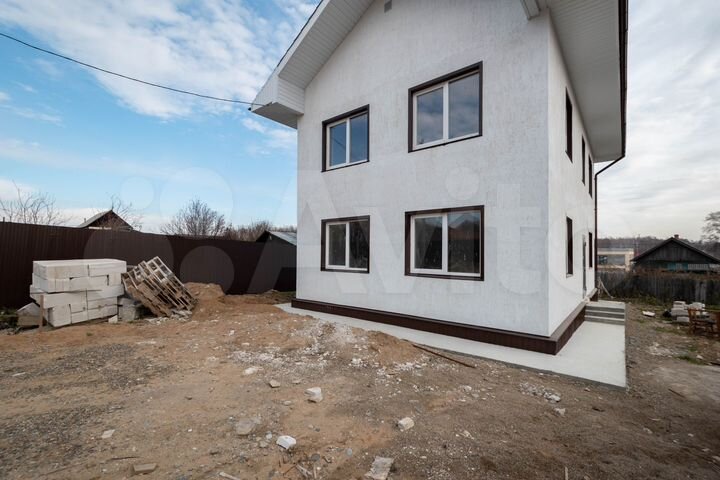 Коттедж 154 м² на участке 5,5 сот.