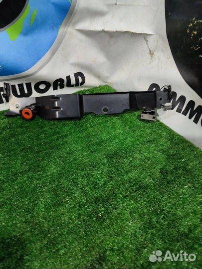 Кронштейн воздушного фильтра BMW 7 F01/F02 F02