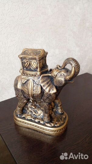 Статуэтка слон