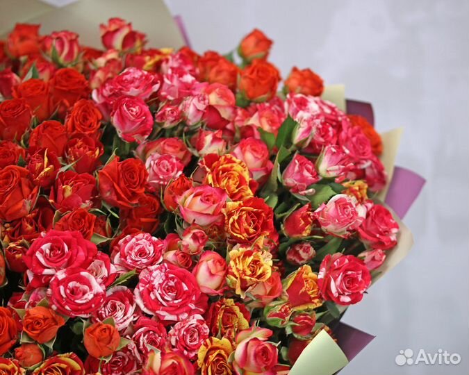 Букет из 35 высоких кустовых роз (Кения) 60-70 см