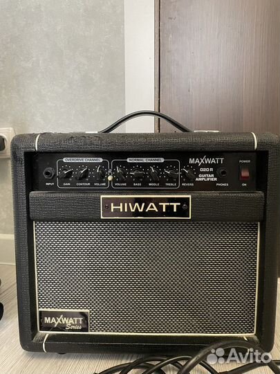 Электрогитара fender stratocaster и комбик hiwatt