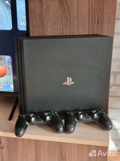 Sony playstation 4 PS4 pro 1tb с играми