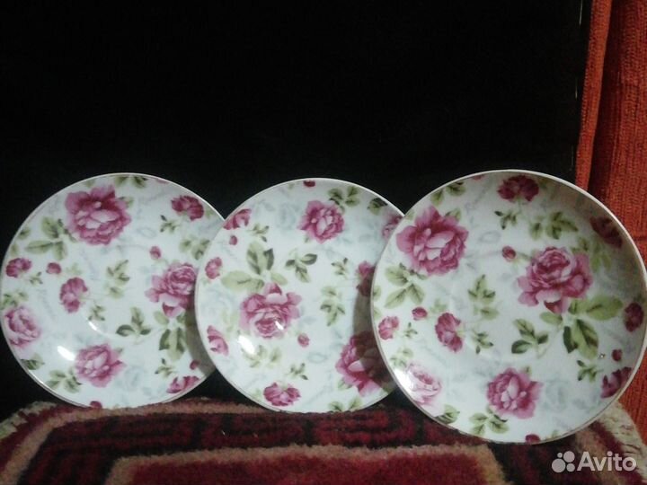 Чайные блюдца