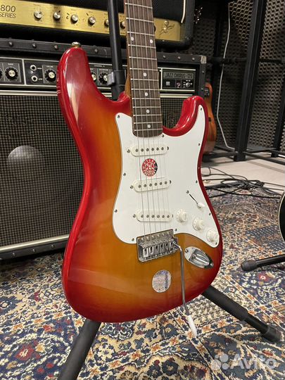 Samick stratocaster LS10 -Сs