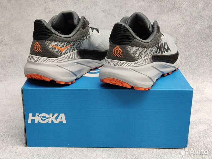 Беговые кроссовки Hoka