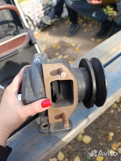 Водяной насос помпа