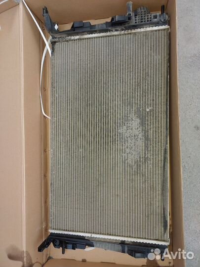 Радиатор охлаждения renault megane 3 2.0
